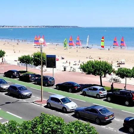 D'une A Escoublac A 10 M De La Plage Avec Vue Sur La Mer Balcon Amenage Et Wifi *