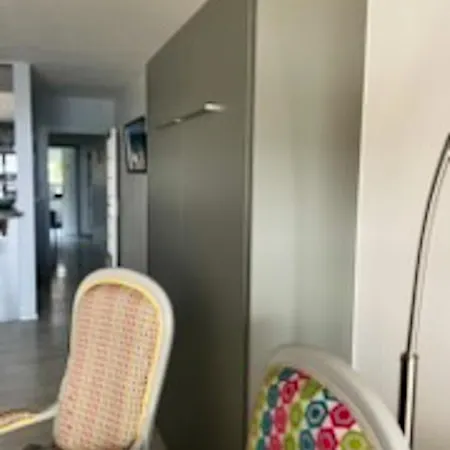 D'une A Escoublac A 10 M De La Plage Avec Vue Sur La Mer Balcon Amenage Et Wifi